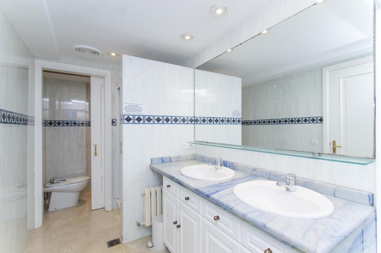 Seafront Ap Acuario Apartment